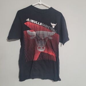 Adidas Men's Black and Red‎ Bulls Basketball Tee